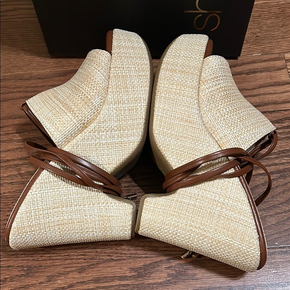 Shoe Dazzle Cream and Brown Wedge Sandals - Picture 6 of 8